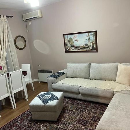 Blloku Tirana Apartment ภายนอก รูปภาพ