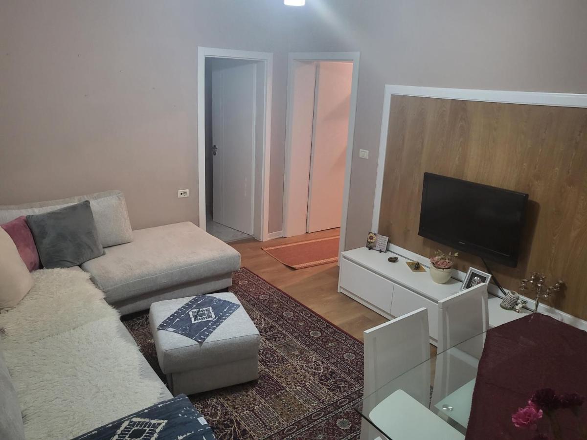 Blloku Tirana Apartment ภายนอก รูปภาพ